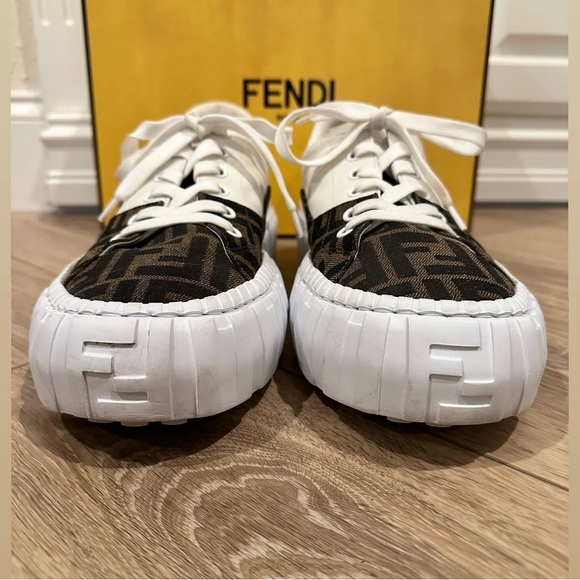 Fendi FF Canvas Low-Top Sneakers. - Picture 5 of 10